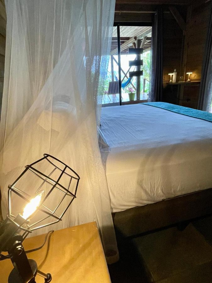 Eden Jungle Lodge 博卡斯德尔托罗 外观 照片