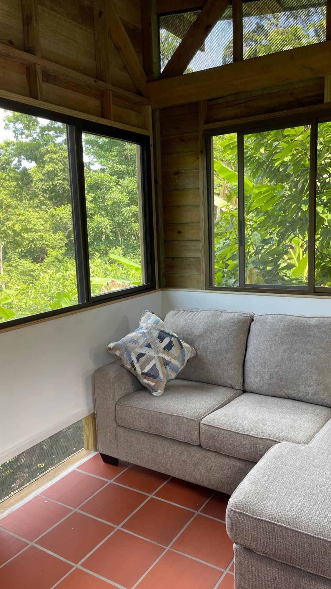 Eden Jungle Lodge 博卡斯德尔托罗 外观 照片